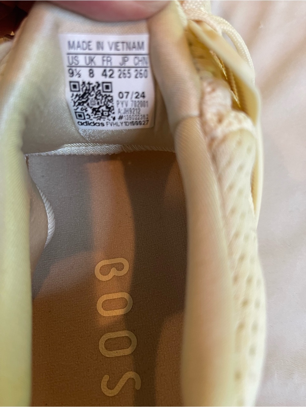 Adidas Ultraboost 1.0 Off White Cream Gum Sole Women’s Running Shoes Size 9.5 - Picture 8 of 9
